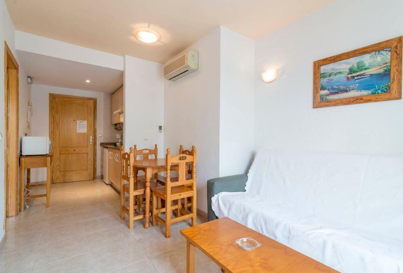 Apartamentos Vicenta Carihuela By Playa Miguel Torremolinos Esterno foto