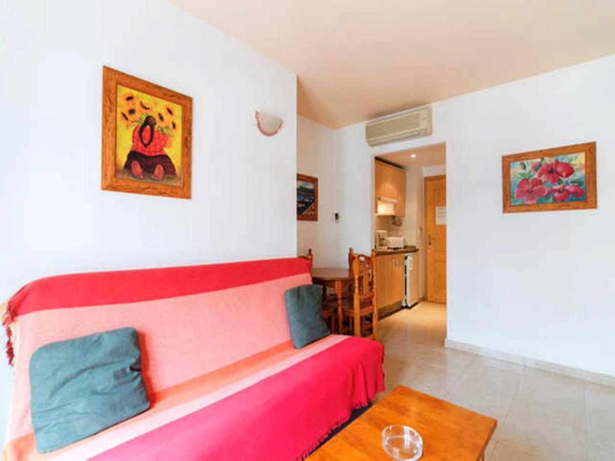 Apartamentos Vicenta Carihuela By Playa Miguel Torremolinos Esterno foto